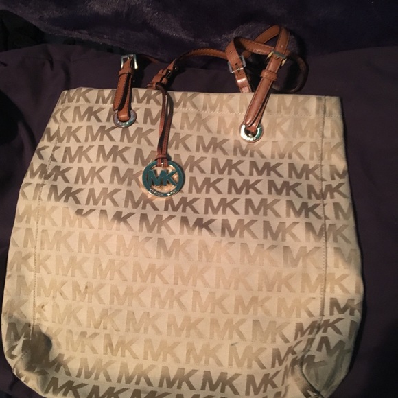 Michael Kors Bag - Picture 2 of 4